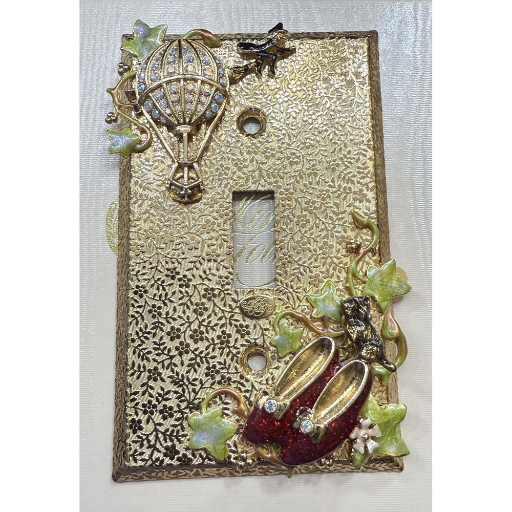 Kirks Folly Outlet Cover‎ The Wizard of Oz Remember the Magic RARE Home Decor